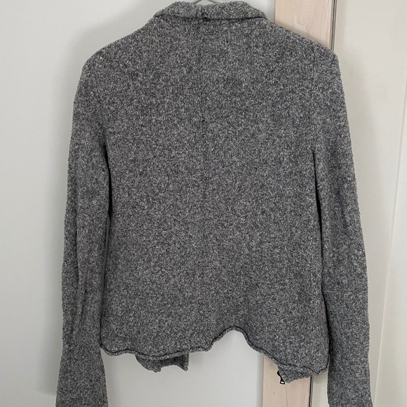 Gap Gray Sweater Jacket Sz. M - Picture 4 of 4